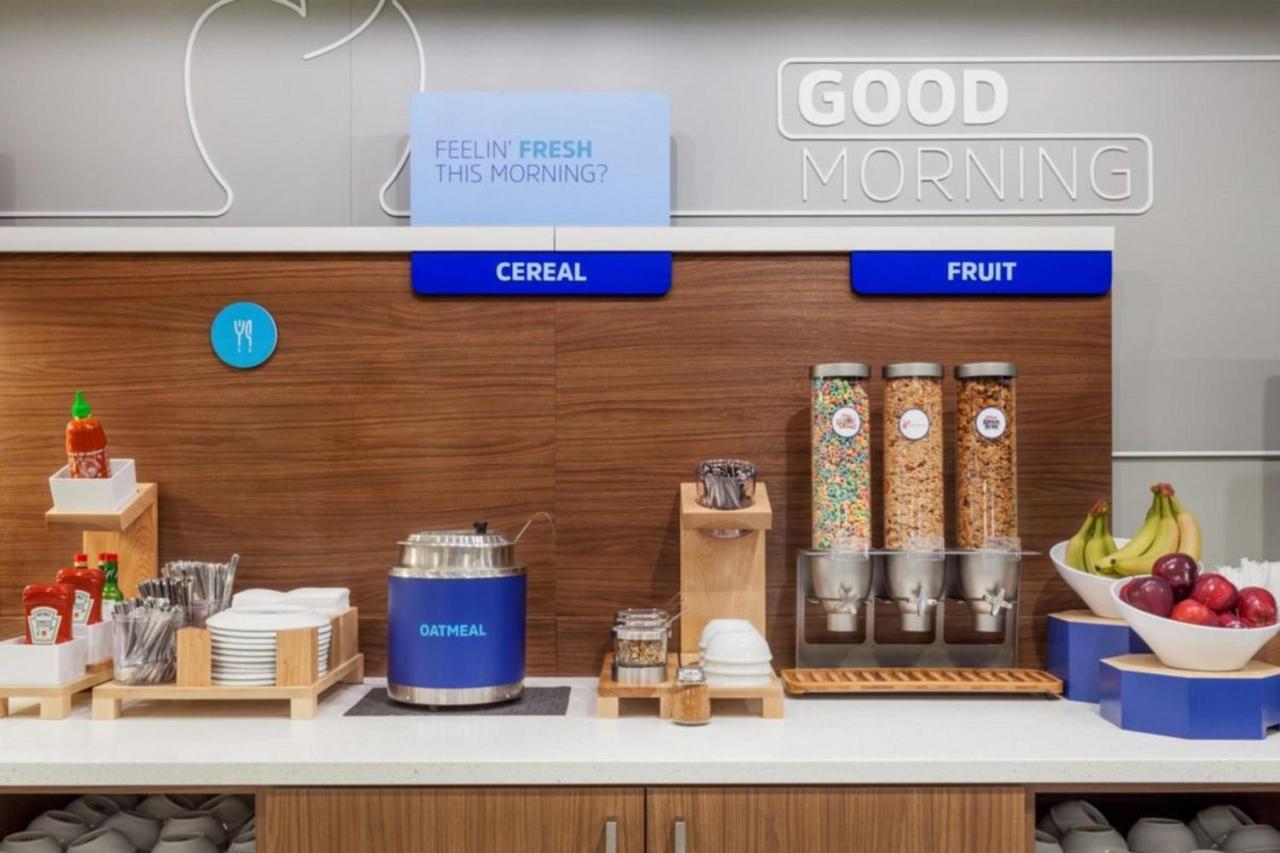 Holiday Inn Express - Sauk City By Ihg Prairie Du Sac Εξωτερικό φωτογραφία